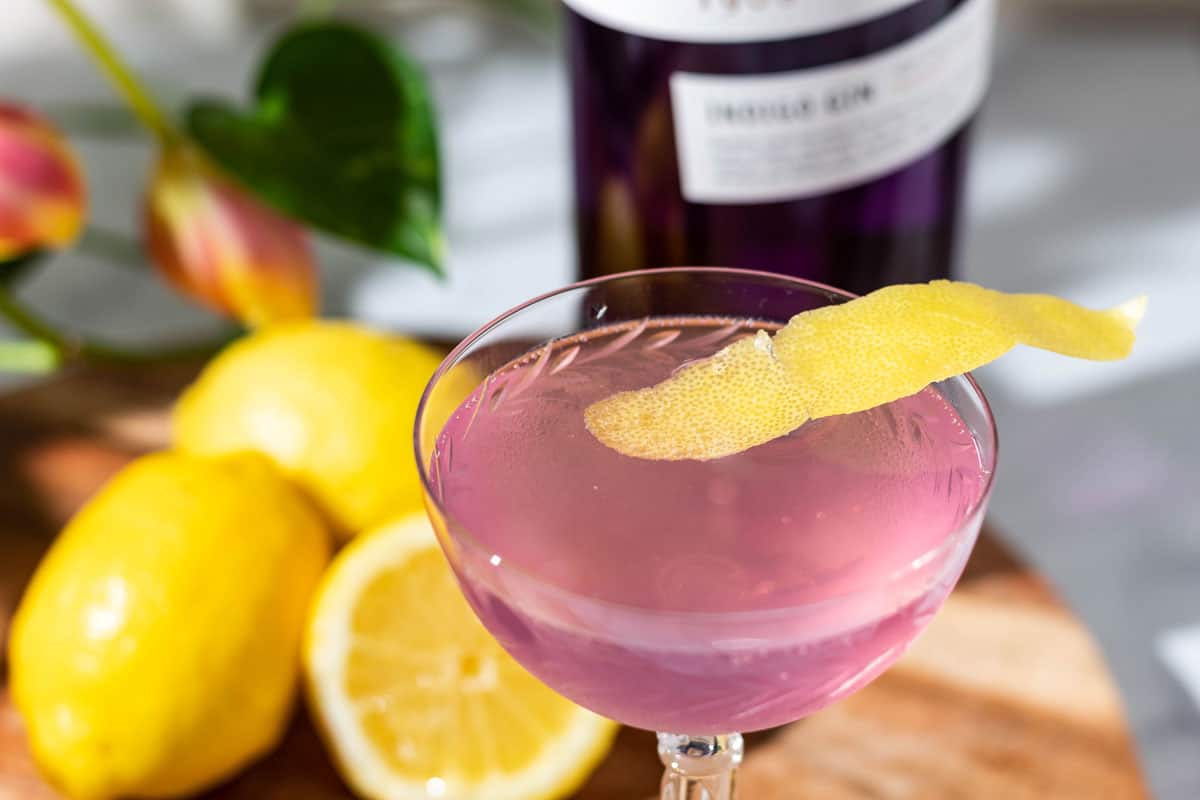 Champagne with Butterfly Pea Tea and Gin Cocktail Recipe